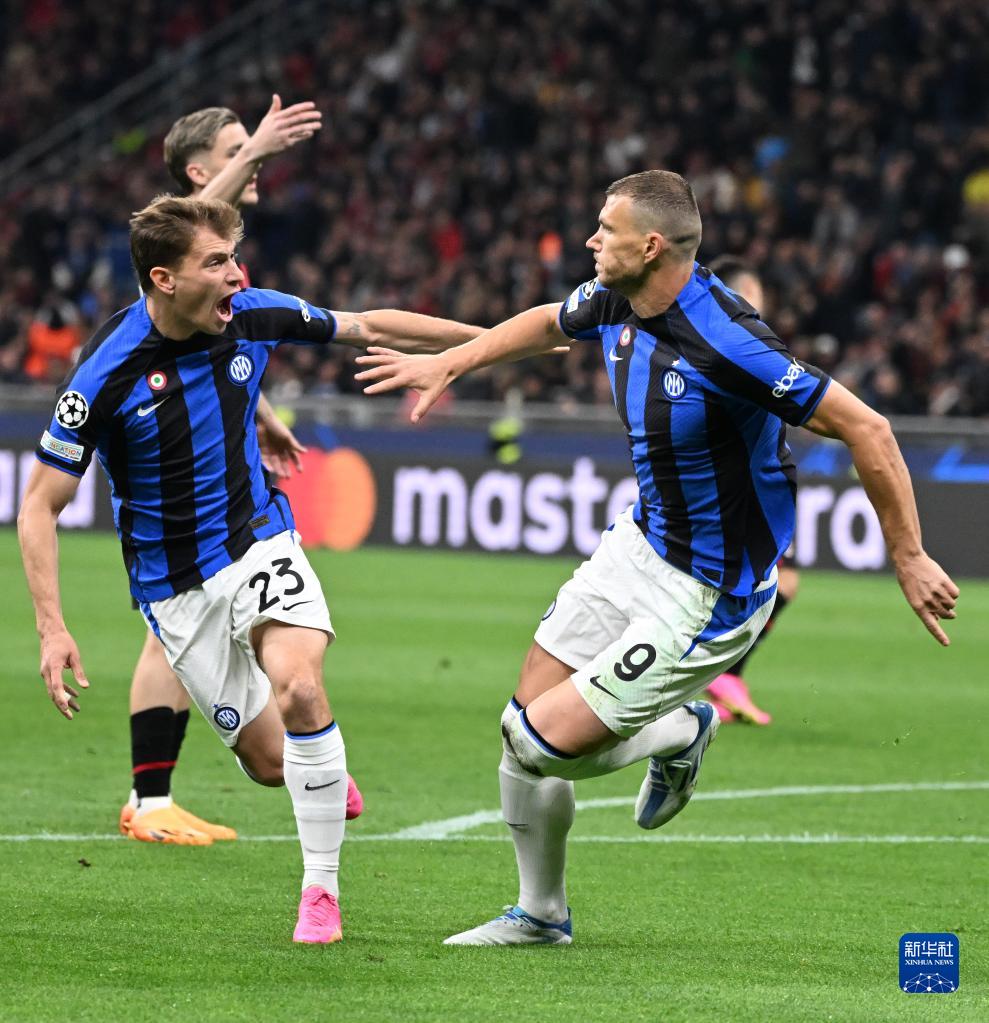 歌名应景，著名歌唱家波切利在世界杯抽签仪式演唱《今夜无人入眠》（波切利亮相世界杯抽签仪式，献唱应景《今夜无人入眠）