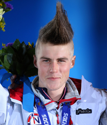 意媒：卡洛斯-奥古斯托接近与国米续约至2030年，年薪300万欧（意媒：卡洛斯-奥古斯托将与国米续约至2030，年薪300万欧）