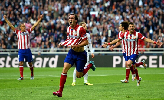 图片报：因极端球迷大规模燃放烟火，拜仁将面临欧足联的处罚（《图片报》：球迷大规模燃放烟火，拜仁恐遭欧足联惩处）