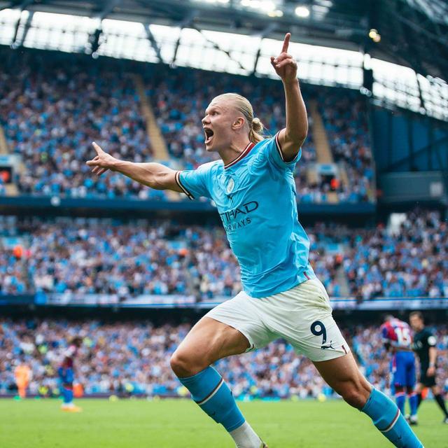 新援上来第一脚就进球（新援登场首次触球即破门）