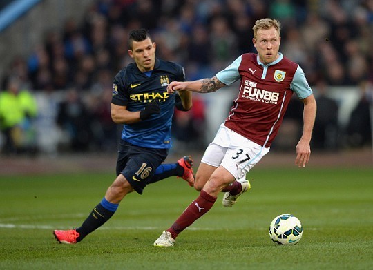 前锋训练中展现惊人速度，状态迅速回升（前锋训练场飙出惊人速度，状态回暖神速）