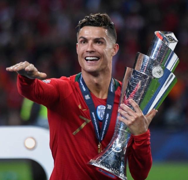 天空：鉴于凯尔凯兹未达预期，利物浦可能重新与罗伯逊谈续约（天空体育：凯尔凯兹不达预期，利物浦或重启与罗伯逊的续约谈判）